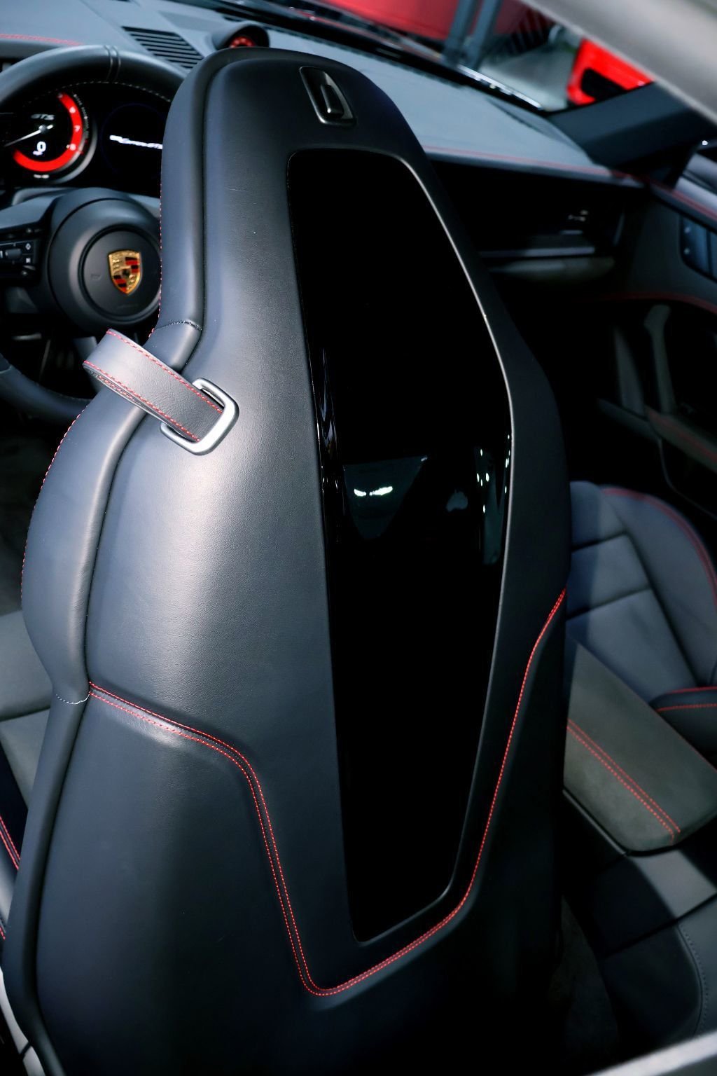 2024 Porsche 911 GTS photo 27