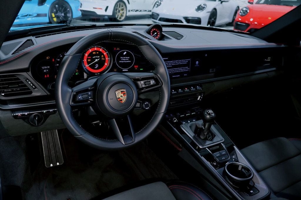 2024 Porsche 911 GTS photo 28
