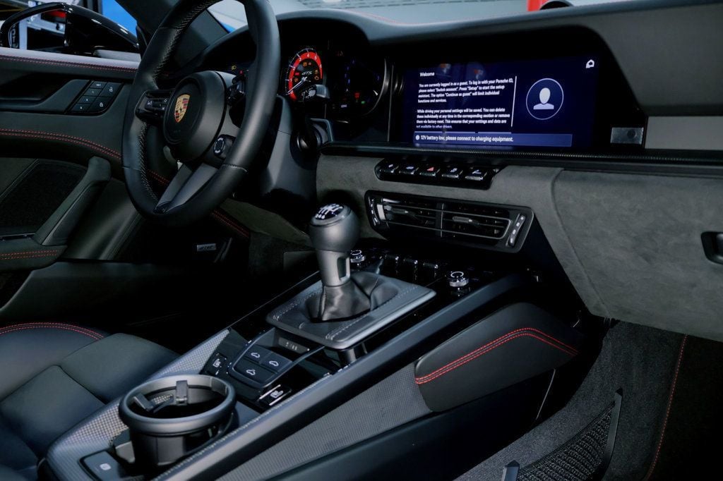 2024 Porsche 911 GTS photo 30