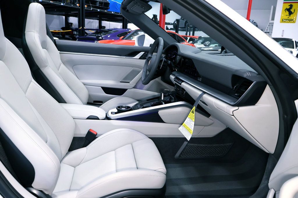 2024 Porsche 911 TARGA 4GTS WHITE...696 Miles...Rare TARGA 4GTS   - 22865409 - 23