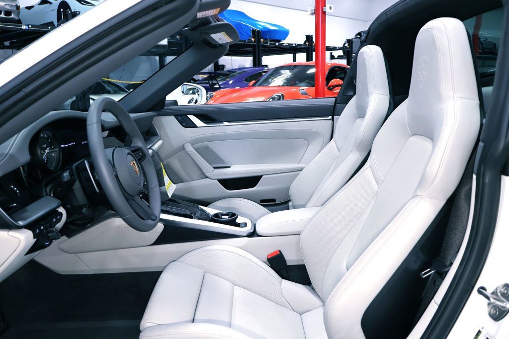 2024 Porsche 911 TARGA 4GTS WHITE...696 Miles...Rare TARGA 4GTS   - 22865409 - 24