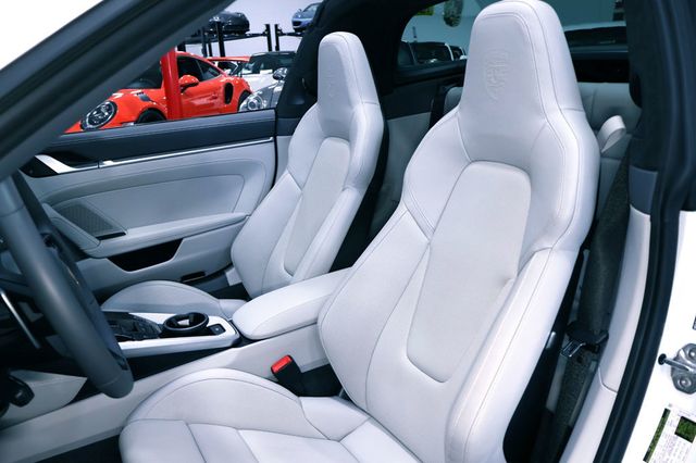 2024 Porsche 911 TARGA 4GTS WHITE...696 Miles...Rare TARGA 4GTS   - 22865409 - 25