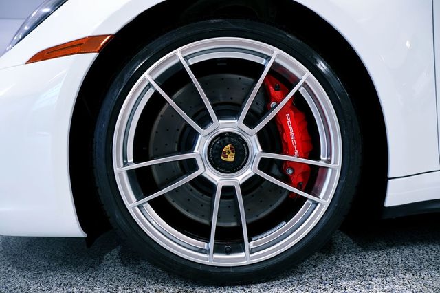 2024 Porsche 911 TARGA 4GTS WHITE...696 Miles...Rare TARGA 4GTS   - 22865409 - 39