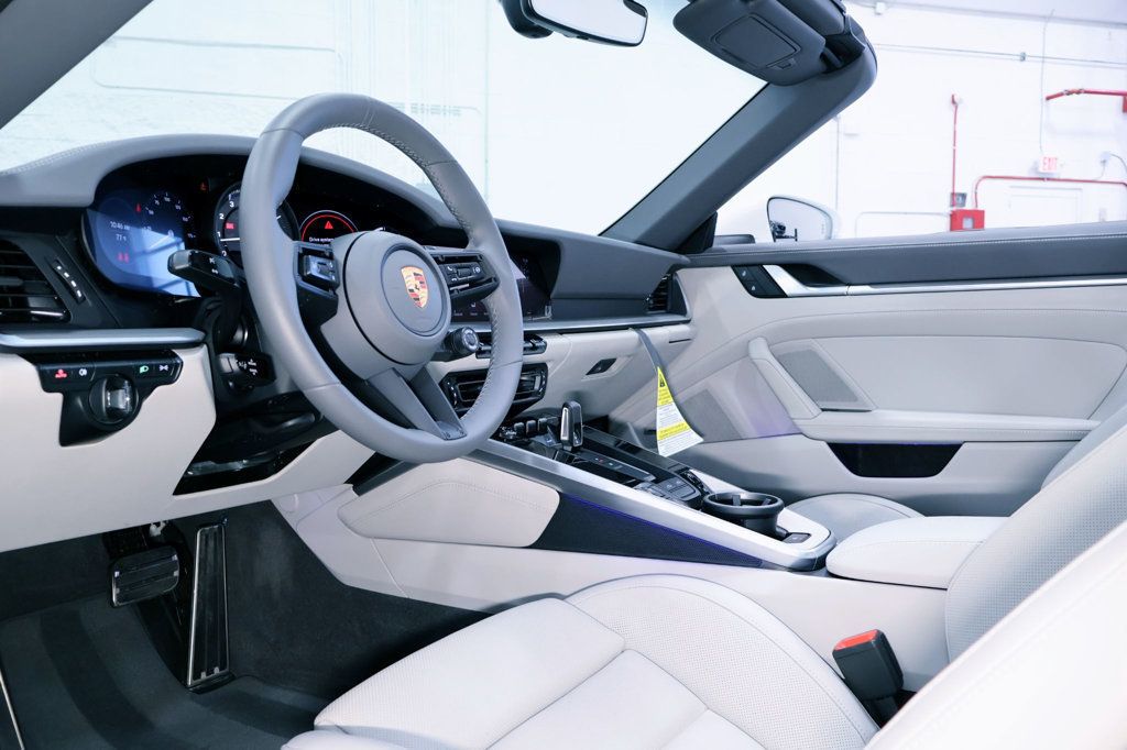 2024 Porsche 911 TARGA 4GTS WHITE...696 Miles...Targa 4GTS!!   - 22865409 - 27