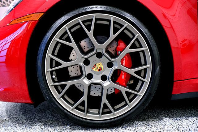 2024 Porsche 911 TARGA 4S CARMINE RED...556 Miles...TARGA 4S AWD  - 22964570 - 32