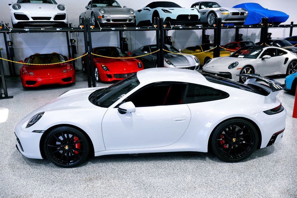 2024 Porsche 911 4S photo 3