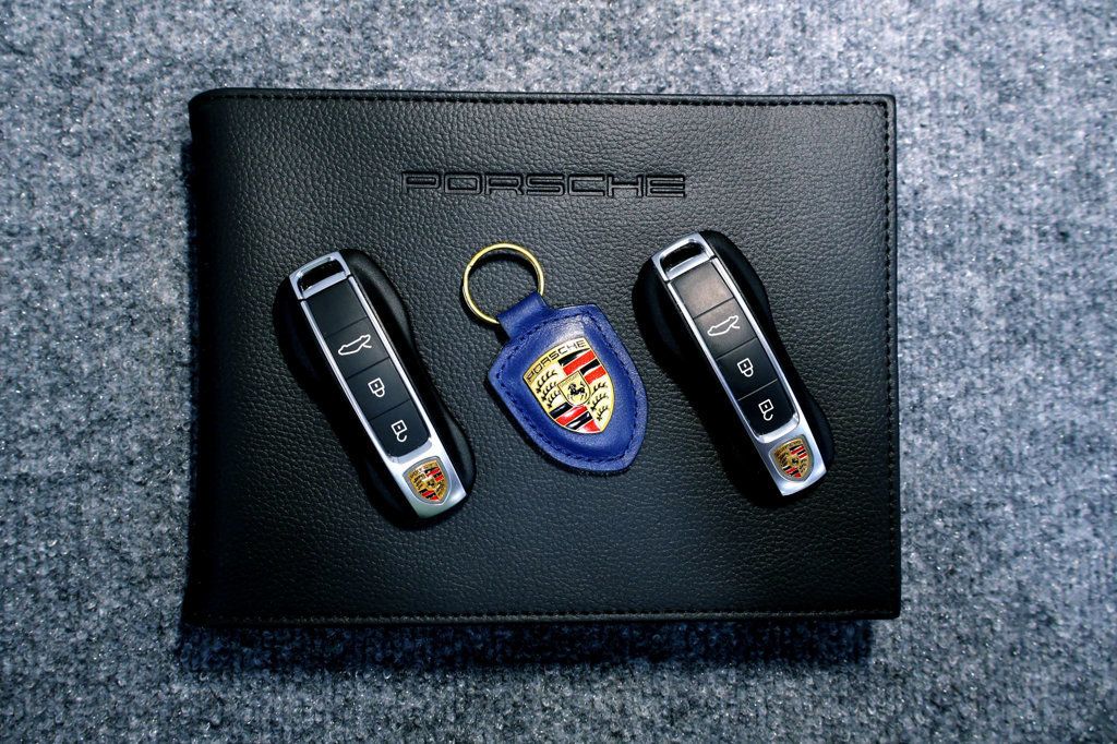 2024 Porsche CARRERA 4S COUPE GENTIAN BLUE...6,350 Miles...Loaded 4S!!   - 22876746 - 44