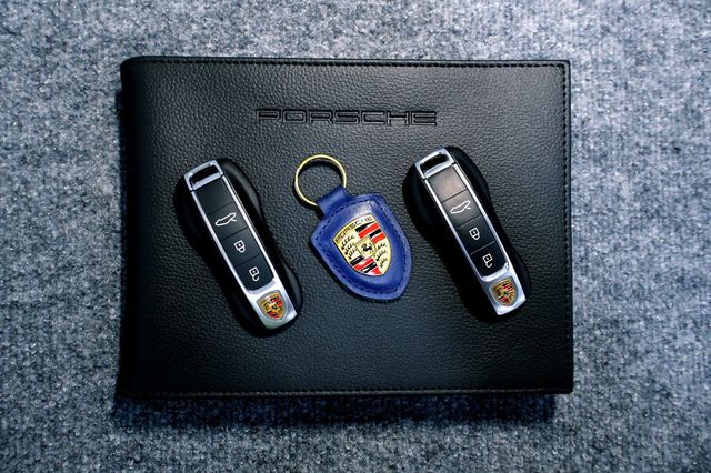 2024 Porsche CARRERA 4S COUPE GENTIAN BLUE...6,350 Miles...Loaded 4S!!   - 22876746 - 44