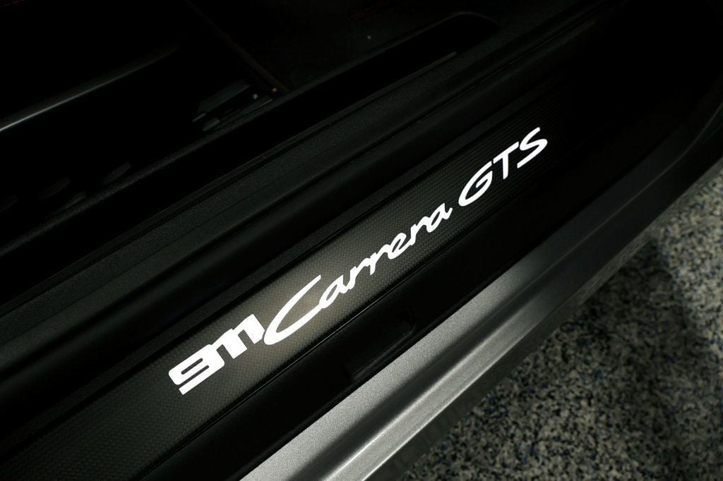 2024 Porsche 911 4S 4 GTS Cabriolet photo 9