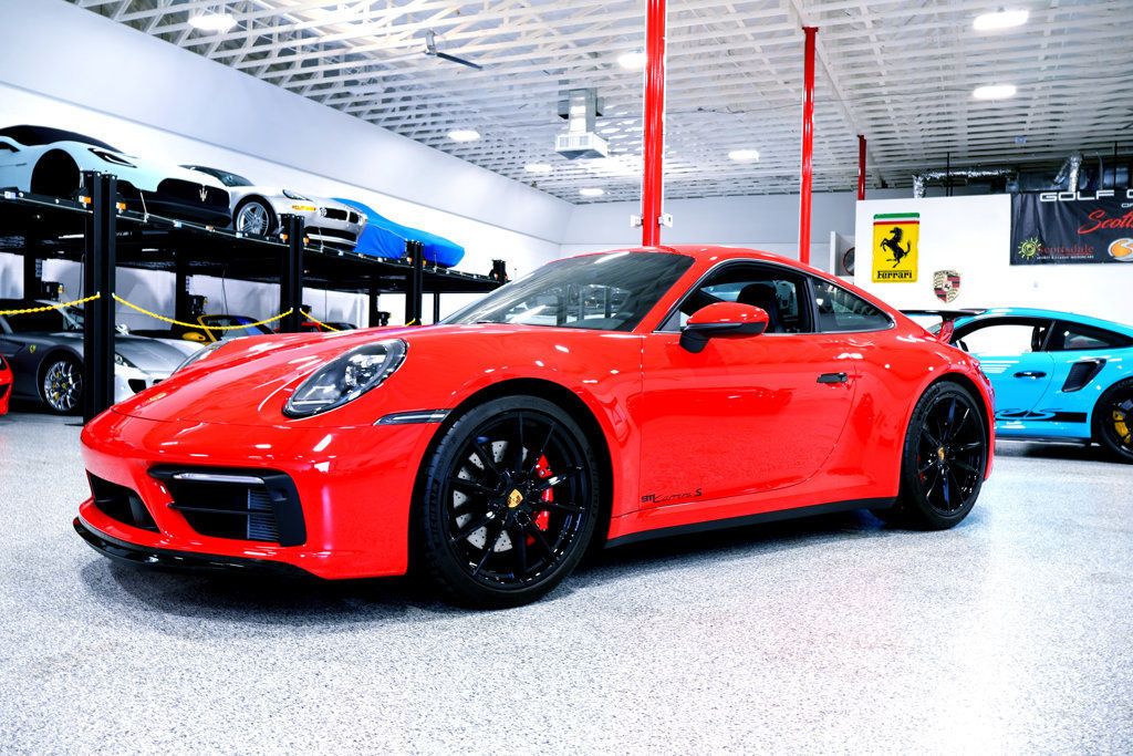 2024 Porsche 911 photo 2