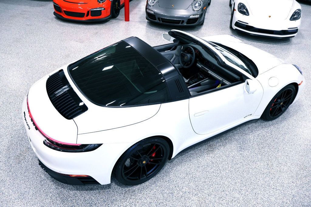 2024 Porsche 911 Targa photo 10