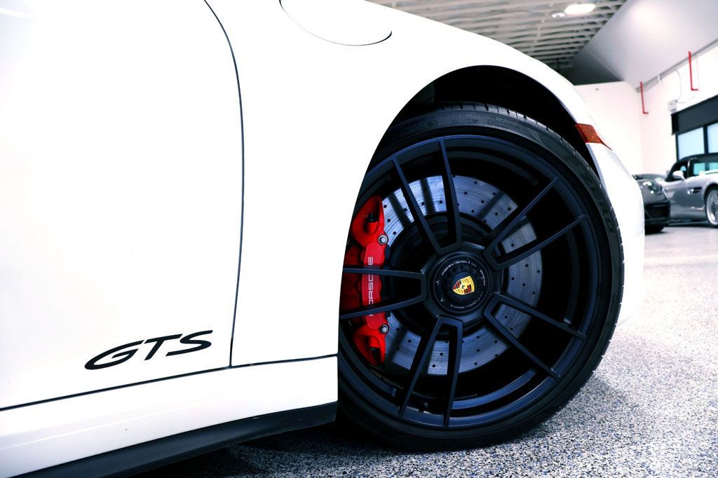2024 Porsche 911 Targa photo 13
