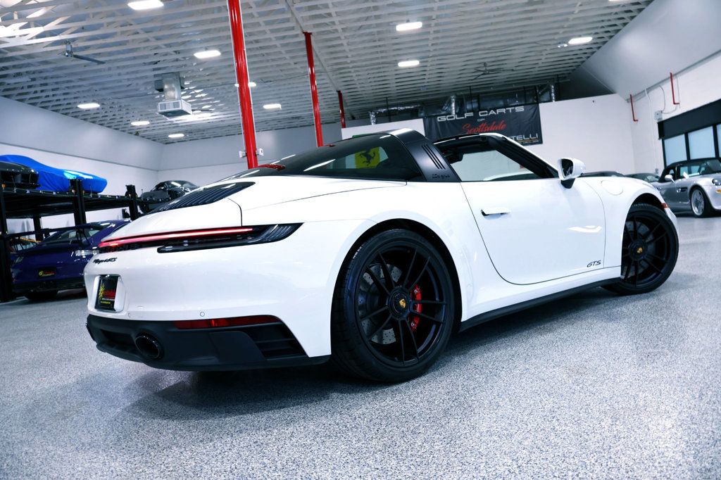 2024 Porsche 911 Targa photo 14