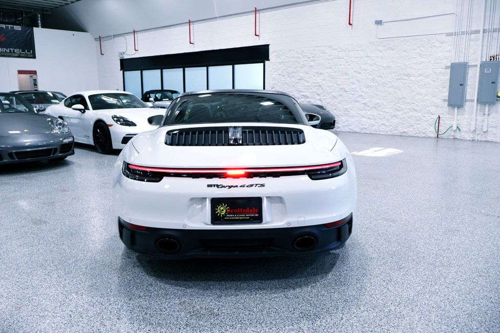 2024 Porsche 911 Targa photo 15