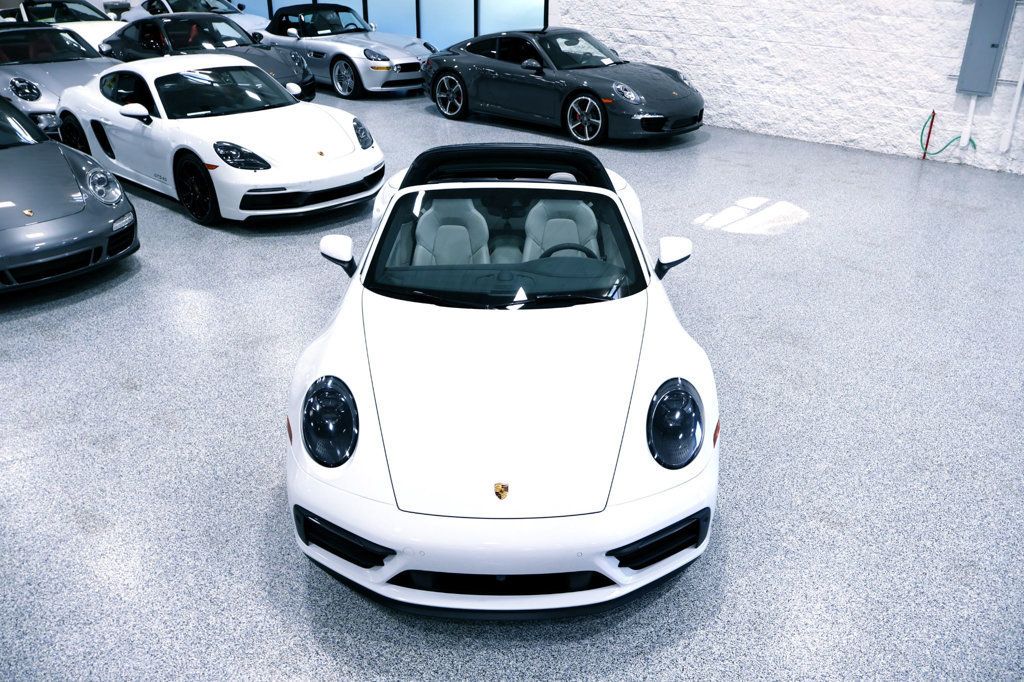 2024 Porsche 911 Targa photo 18