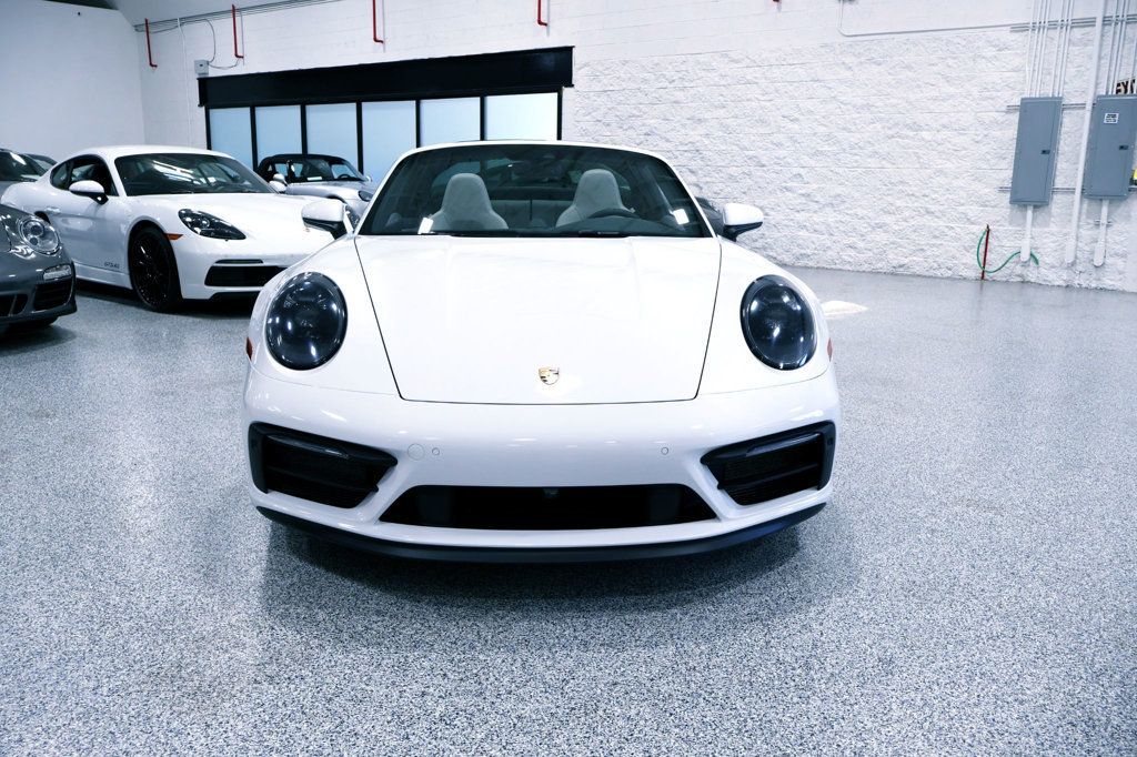 2024 Porsche 911 Targa photo 20
