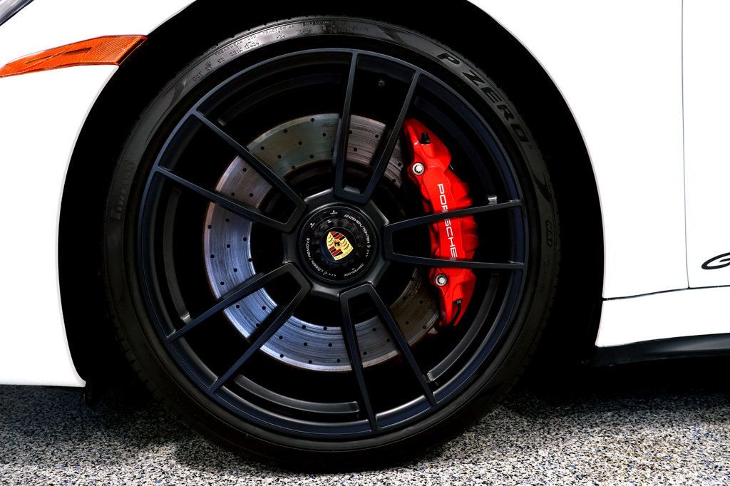 2024 Porsche 911 Targa photo 37
