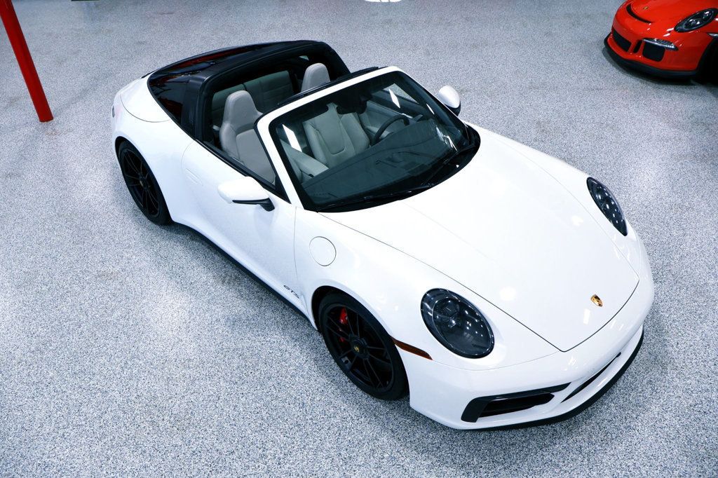 2024 Porsche 911 Targa photo 7