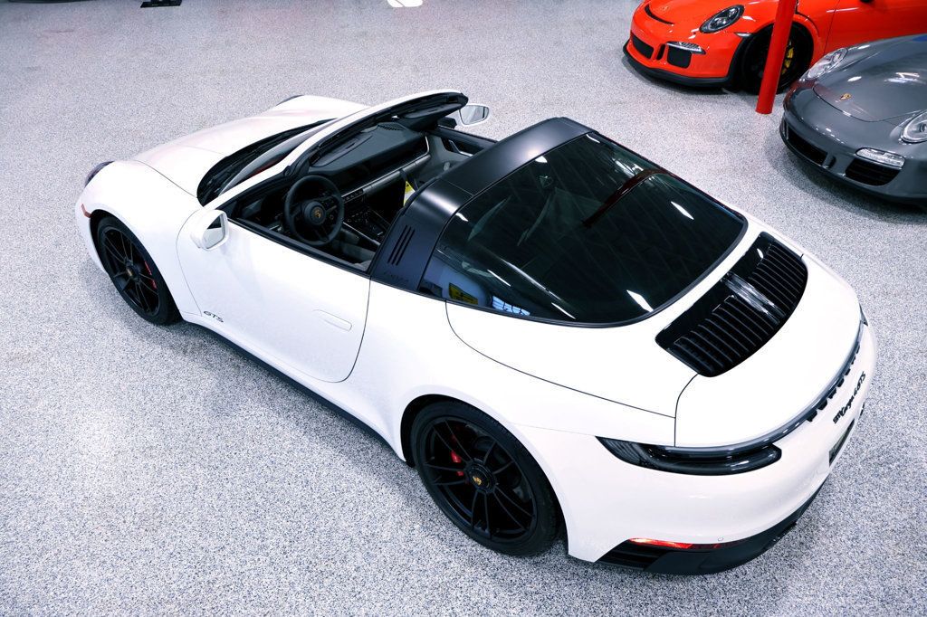 2024 Porsche 911 Targa photo 8