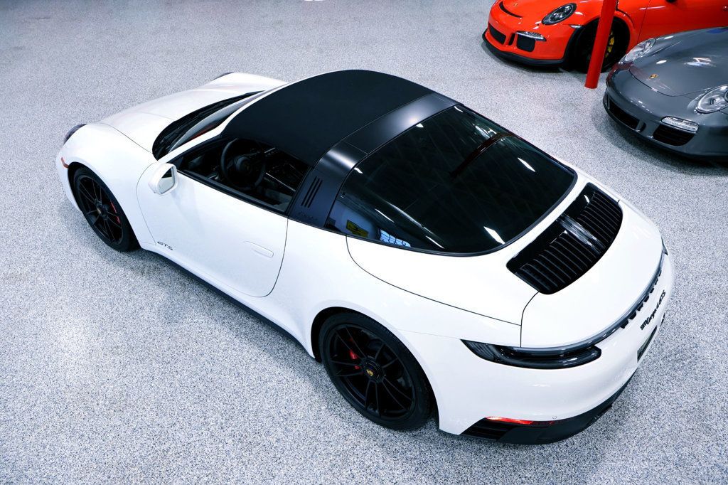 2024 Porsche 911 Targa photo 9