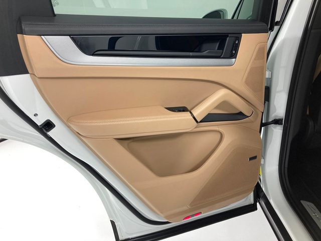 2024 Porsche Cayenne   - 22967073 - 15