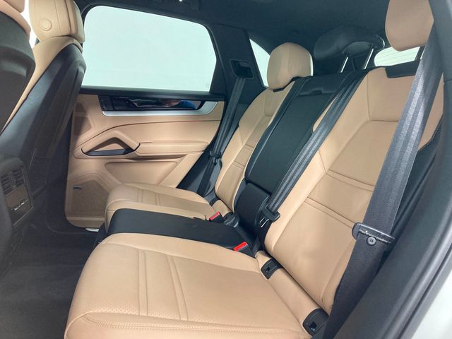 2024 Porsche Cayenne   - 22967073 - 16