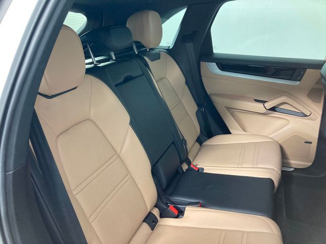 2024 Porsche Cayenne   - 22967073 - 20