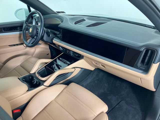 2024 Porsche Cayenne   - 22967073 - 22