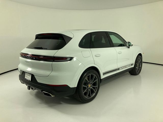 2024 Porsche Cayenne   - 22967073 - 27