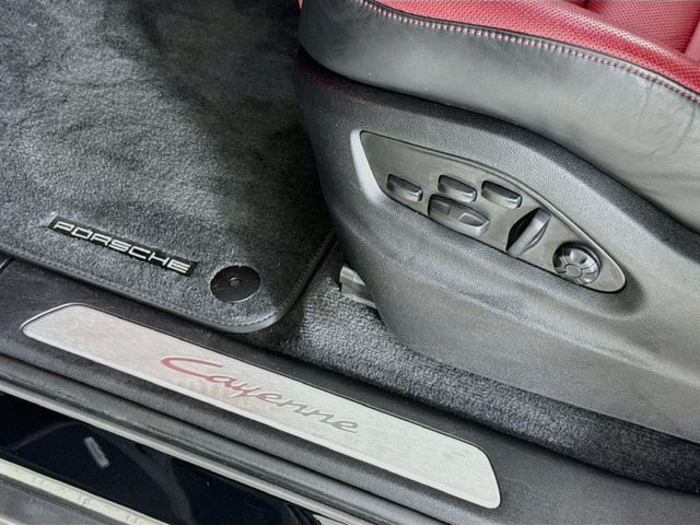 2024 Porsche Cayenne Base - 23100981 - 17