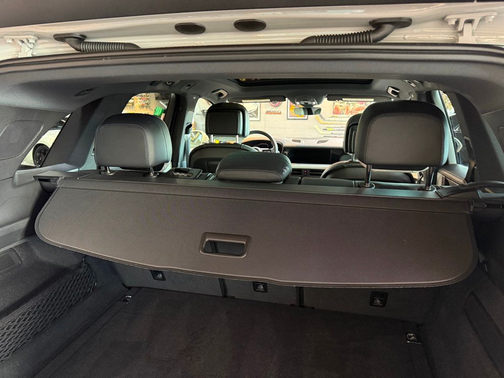 2024 Porsche Cayenne Base photo 35