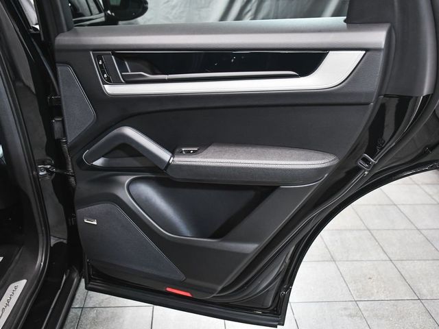 2024 Porsche Cayenne Base - 23051378 - 15
