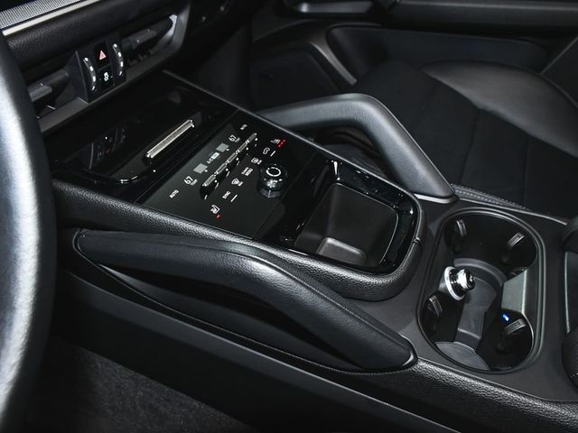 2024 Porsche Cayenne Base - 23051378 - 37