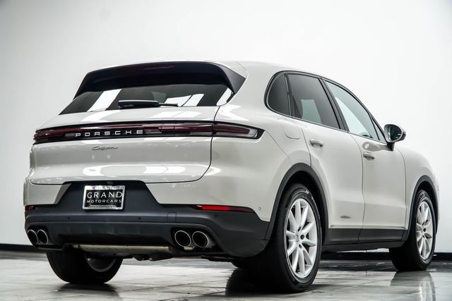 2024 Porsche Cayenne Base - 23070103 - 14