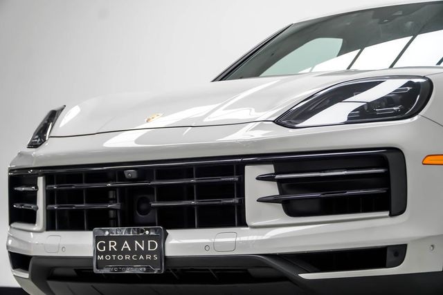 2024 Porsche Cayenne Base - 23070103 - 1