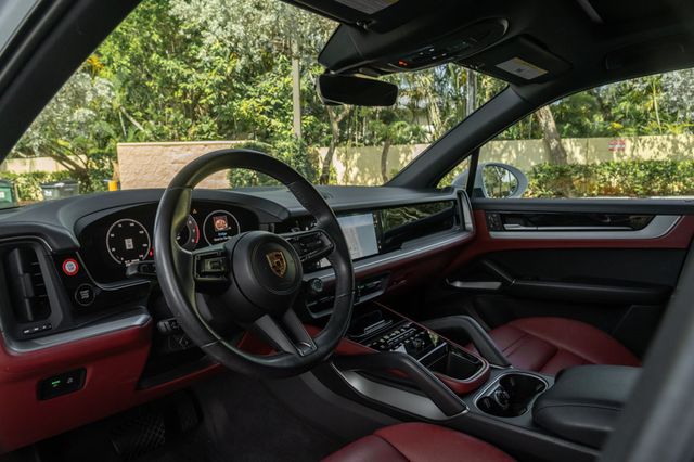 2024 Porsche Cayenne Base - 23053358 - 14