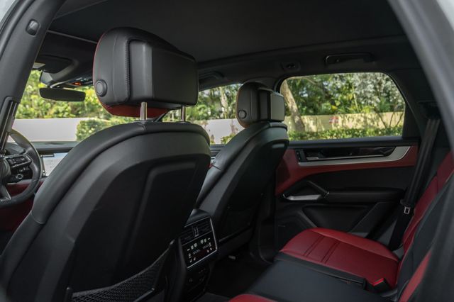 2024 Porsche Cayenne Base - 23053358 - 19
