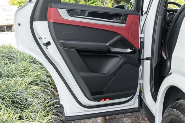 2024 Porsche Cayenne Base - 23053358 - 31