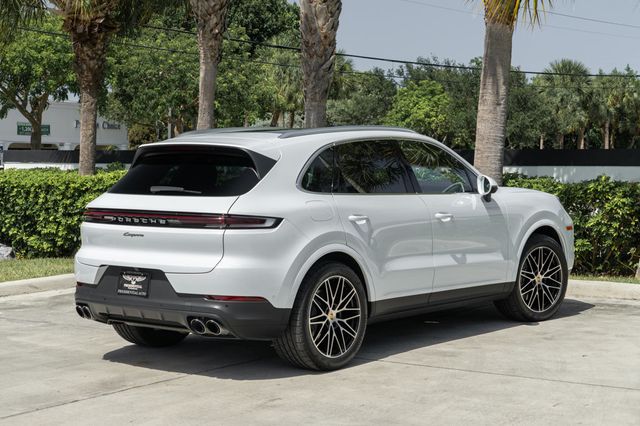 2024 Porsche Cayenne Base - 23053358 - 7
