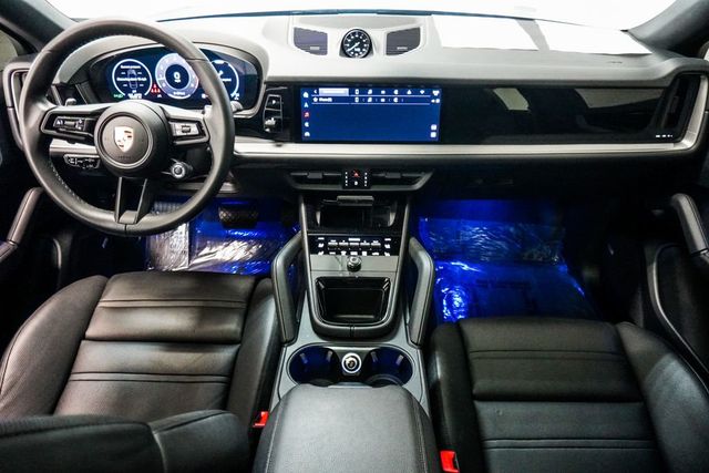 2024 Porsche Cayenne Coupe - 23080426 - 12