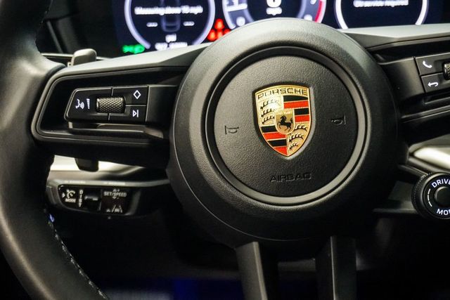 2024 Porsche Cayenne Coupe - 23080426 - 16