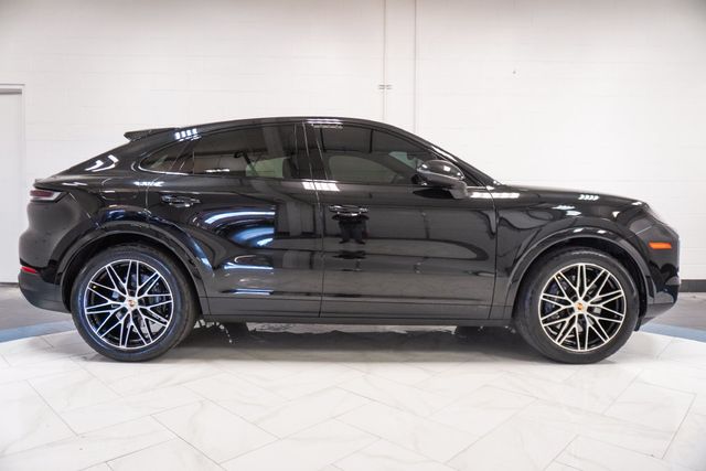 2024 Porsche Cayenne Coupe - 23080426 - 32
