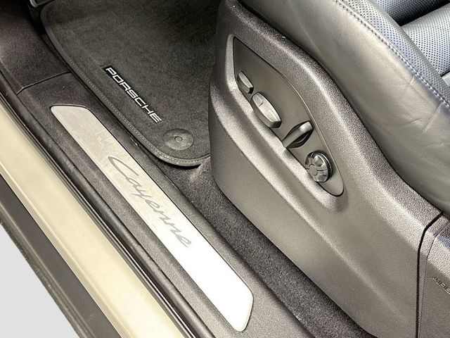 2024 Porsche Cayenne Coupe - 22976239 - 27
