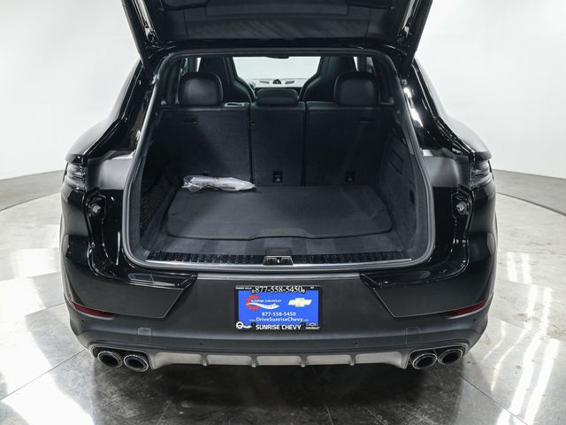 2024 Porsche Cayenne Coupe - 23076211 - 5