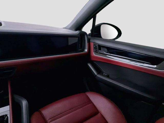 2024 Porsche Cayenne Coupe - 23087446 - 24