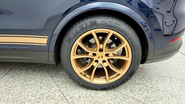 2024 Porsche Cayenne Coupe w/ Premium Pkg Plus, PDCC & Air Suspension - 23044973 - 8