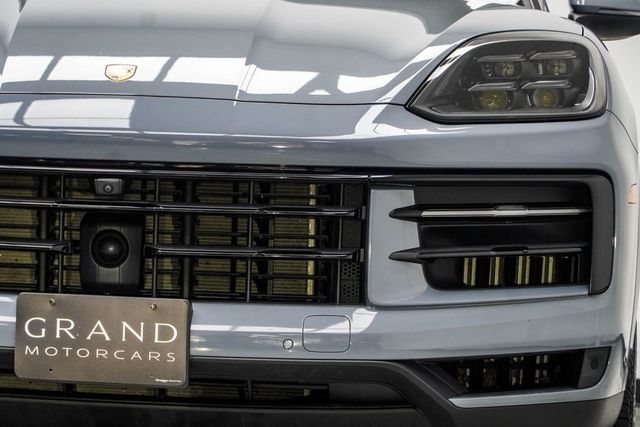 2024 Porsche Cayenne E-Hybrid - 23066607 - 10