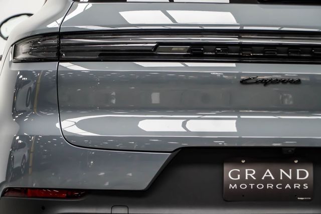 2024 Porsche Cayenne E-Hybrid - 23066607 - 17