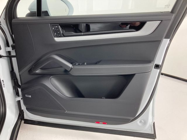 2024 Porsche Cayenne E-Hybrid - 22978817 - 20