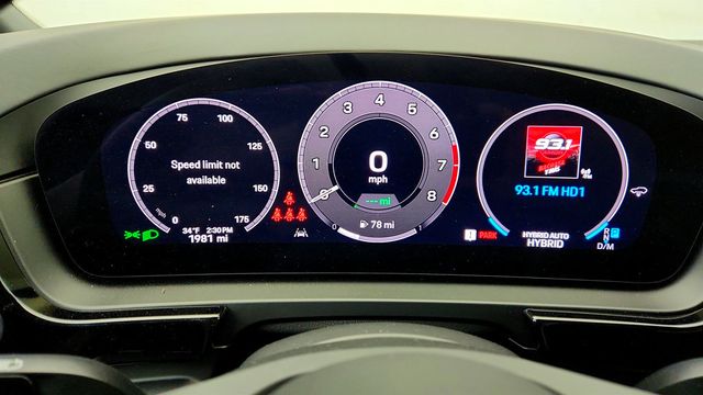 2024 Porsche Cayenne E-Hybrid with Premium Package Plus & Adaptive Air Suspension - 22977815 - 13